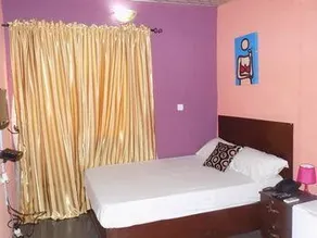 Posh Apartments and Hotel - Image 3