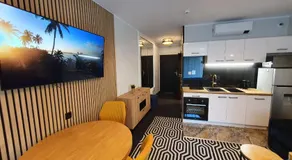 Gold Horizon Apartament Solny Resort z Klimatyzacją i Garażem - Image 2