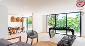 Central Park Lagunas - Luxury Modern Condo with Kitchen - Image 3
