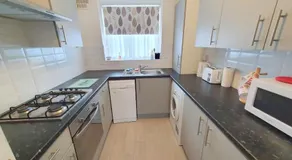 Wentworth Apartment with 2 bedrooms, Superfast Wi-Fi and Parking - Image 4