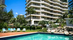 Surfers Beachside Holiday Apartments - Image 3
