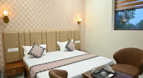 Hotel Lake Casa - Image 2