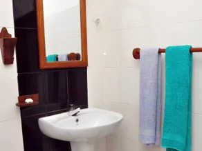 Luthmin River View Hotel - Image 2