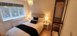 The Leopards Pad, luxury 2 bed 2 bath apartment - Image 3
