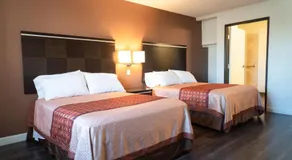 Maywood Inn - Image 2
