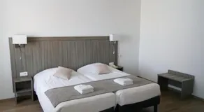 Grand Hotel De Port Blanc - Image 2