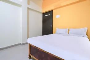 SPOT ON The 7 Days Hotel - Image 2