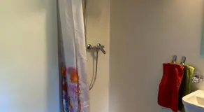 Gästezimmer mit Bad & Küche Tanter Dossa - Image 4