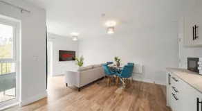 The Roost Group - 2 Bed Riverside Apartments - Image 3