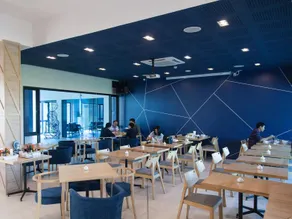 Blue Rabbit Hotel - Image 4