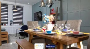 Explore Welsh Wonders, 3 Bedroom House By The One Retreats Short Lets & Serviced Accommodation Treharris - Image 4