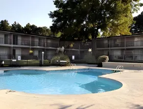 Super 8 by Wyndham Macon GA - Image 5