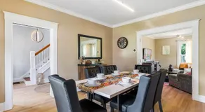Modern Oakley Retreat - King Bed - Free Parking - Centrally Located - Image 5