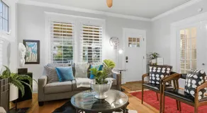 Charming 4BR Bungalow - Steps to Clarendon METRO - Image 2