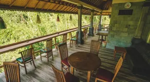 WW Backpackers - Image 4