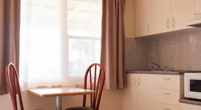 Holiday Lodge Motor Inn - Image 3