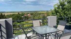 Szépkilátás Apartman Balatonfőkajár - Image 4