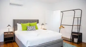 Esperanza Gardens - A Stylish Victorian Studio - Image 2