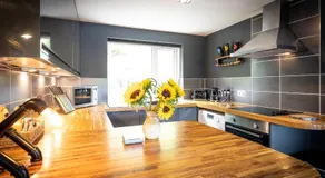 Storr Apartments - Image 4