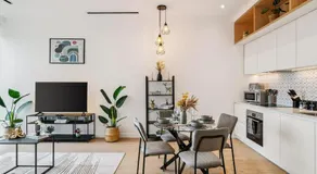 Luxury Cozy Apartment with Gym, Parking, Cinema & Game Room - Image 3