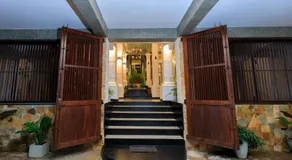 Hikka Boutique - Image 3