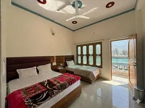 Skyline Hotel - Image 2