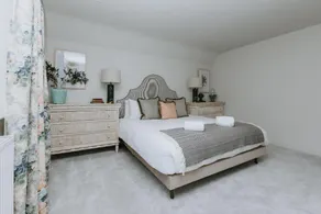Hayward House - Image 5