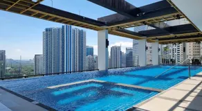 Modern 1BR Executive Suite l Best City View of BGC l The Residences BCCT - Image 2