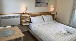 Stonez Boutique Accommodation - Image 2