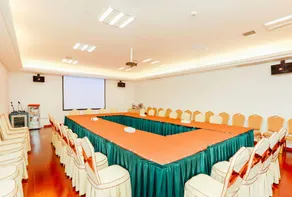 Chuanyu Holiday Hotel - Image 4
