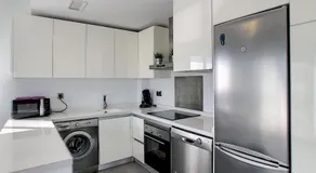 3077 Residencia AZAHAR GARDEN - Image 4