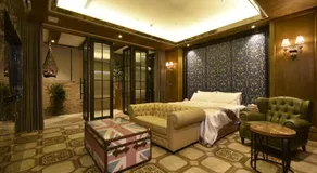 U-Her Hotel - Image 3