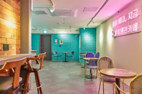 Hotel in Cafe Doksan - Image 5
