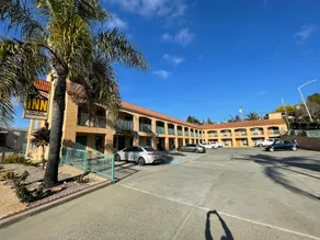 Travelers Inn - Image 3