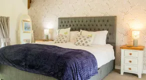 The Manor House - Image 2