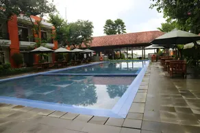 Villa Bukit Pinus - Image 3