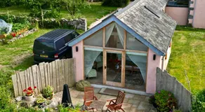 The Old Pottery, Unique Views & Spa-like Bathroom - Image 4