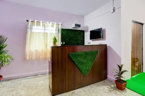 Hotel O HOME Hotel Crazy Inn - Image 4