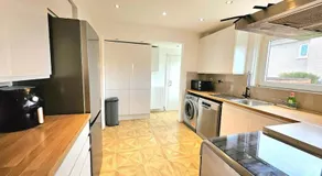 3 Bed House with 6 Beds by Sensational Stay - Image 3