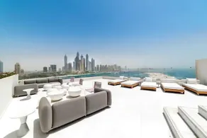 Lux 4BR penthouse w/ pvt pool in palm Jumeirah! - Image 4
