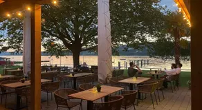 Strandbad Steckborn mit Herberge, Camping & Glamping - Image 4