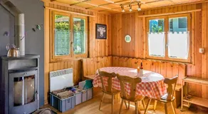 Repos en montagne, Chalet au vert, vue et terrasse - Image 3