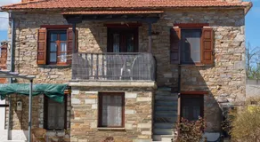 Stone House in Lafkos Pelion - Image 5