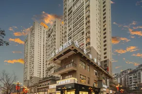 Yihan Hotel - Image 4