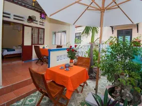 Bougain Villeas Homestay - Image 3
