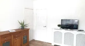 Two bedroom terrace house with parking - Image 5