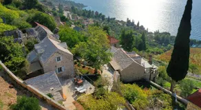 Tom house - Image 3