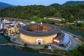 Yongding Tulou Xiangxu Tianya Mingyue Dao immersive Theater Theme B&B - Image 2
