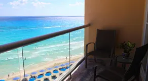 Oceanside Studio - Stunning Views, Ideal Location - Image 3