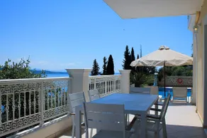 Magnificent villa with panoramic views of the sea - Image 4